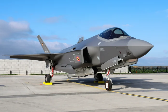 F-35 Lightning II fighter aircraft and Saudi Arabia flags representing a proposed US military sale