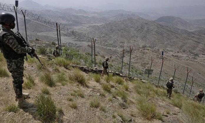 Pakistan security forces foil militant infiltration attempt near Pak-Afghan border in North Waziristan, killing 15 militants.